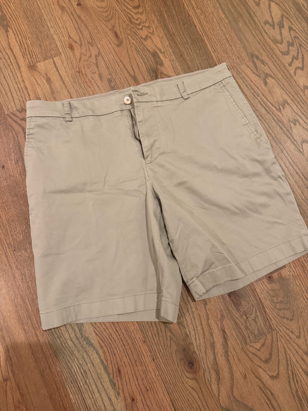 Men’s classic fit Southern Tide shorts